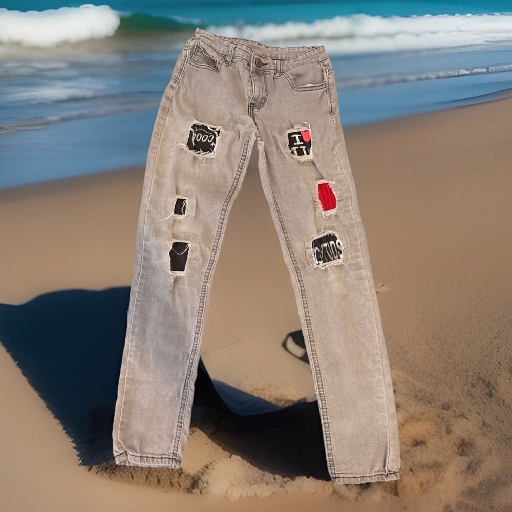 -PANTS YOUTH Graphic Ripped Jeans By Hungson Size 14 Light Gray